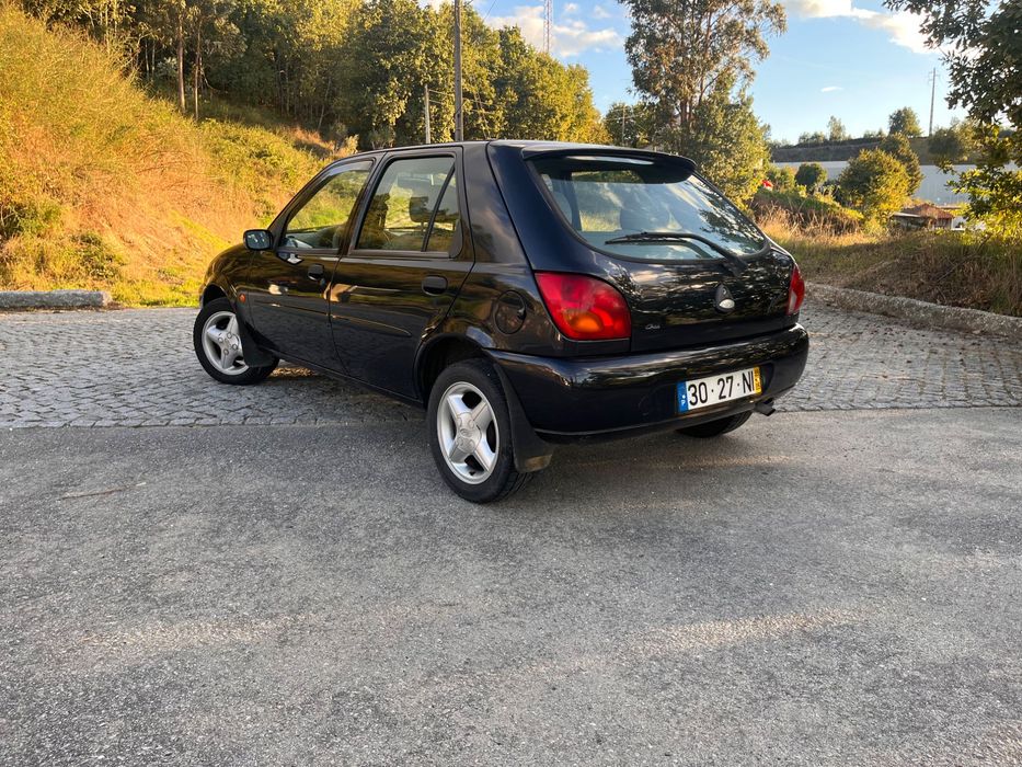 Ford Fiesta Ghia 1999 — photo 4