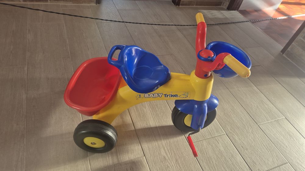 Vendo triciclo otimo estado