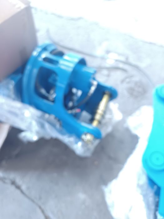 Pinça Rotativa para máquina jiratoria