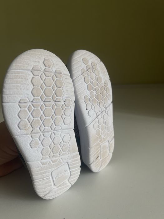 Дитячі кросівки Clarks 20 розмір