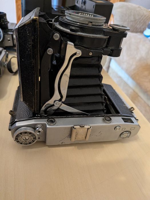 Фотоапарати Polaroid 636, Москва5, зеніт-е, фед 4, фед5в, Вілія