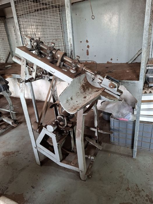 Vendo material para produção de rolhas