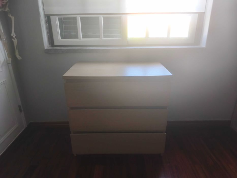 Cómoda IKEA 3 gavetas