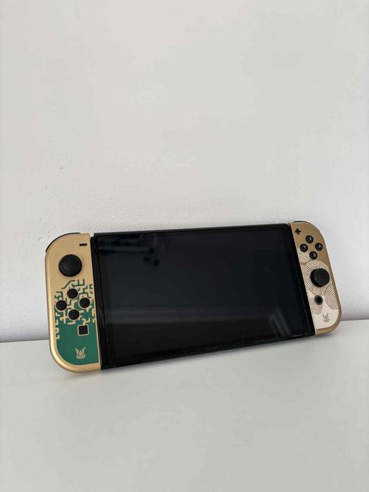 Nintendo switch OLED Zelda Edition