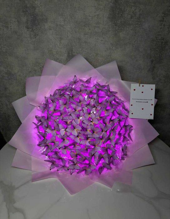 Букет з метеликів