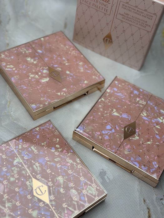 Палєтка для обличчя румʼяна хайлайтер Charlotte Tilbury