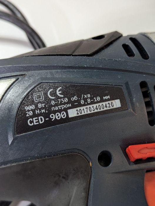 Шуруповерт мережевий Craft CED 900 під відновлення запчастини