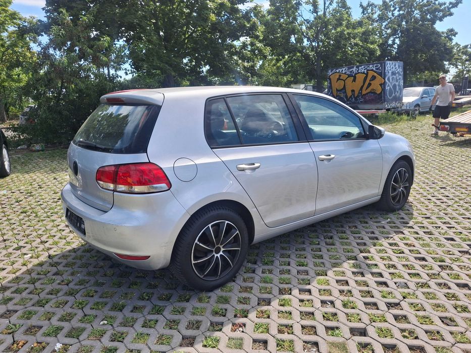 Volkswagen Golf VI 1.4 MPI 80 KM | 2009 | Oryginalny lakier | Klimatyzacja | Szyberdach