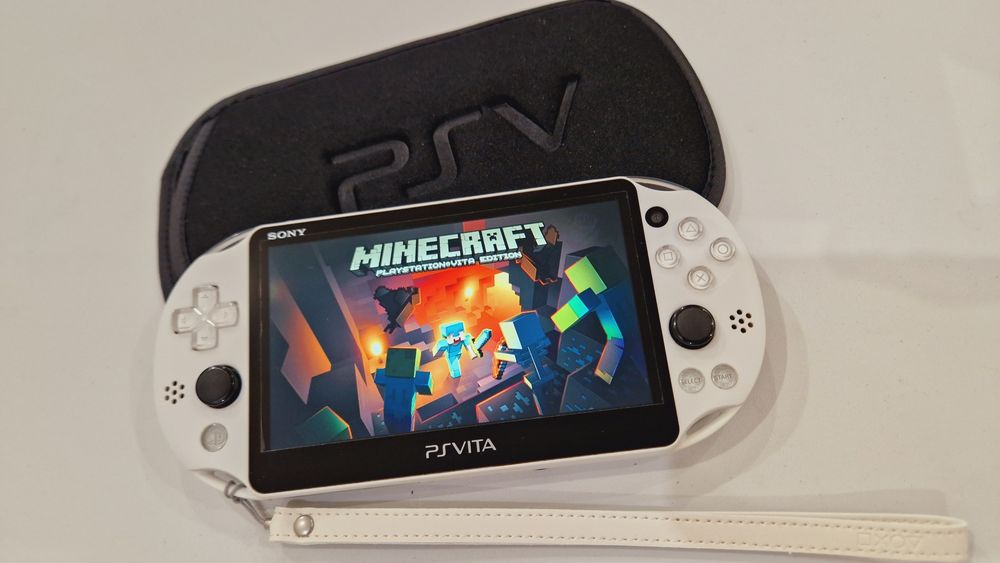 Sony Ps Vita Slim 64гиг с играми 67шт +  чехол!