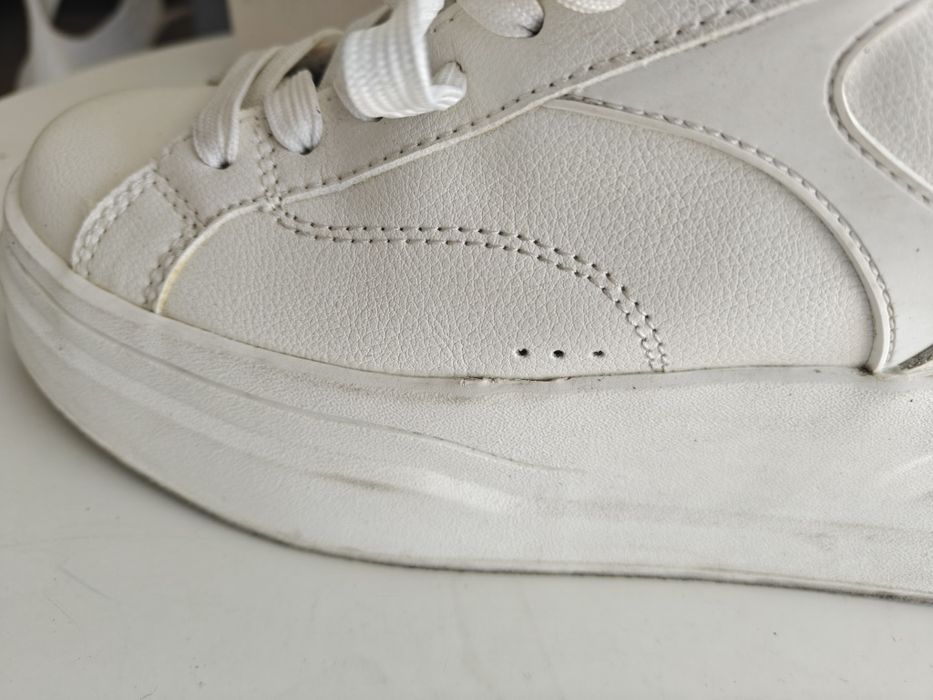 Białe sneakersy gruba podeszwa Stradivarius 36