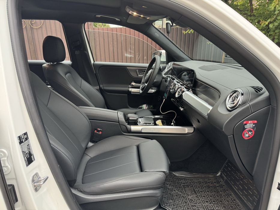 Свадебный кортеж, аренда авто с водителем.