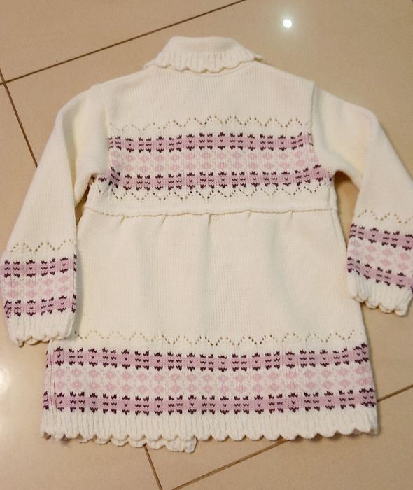 Biały sweterek r.122