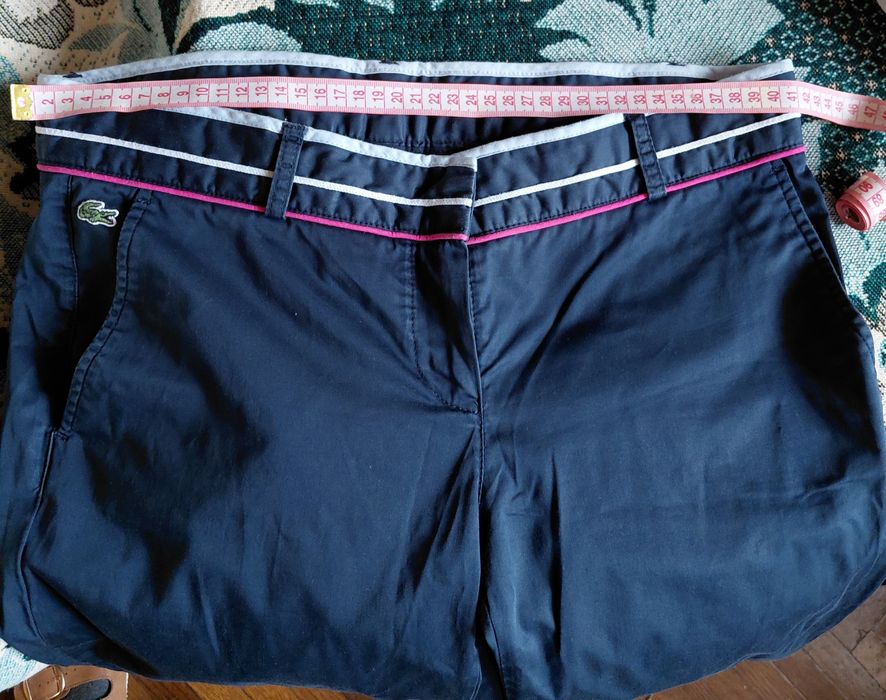 Продам брючки LACOSTE, Франция, XS/S
Продам темно синие с матовым блес