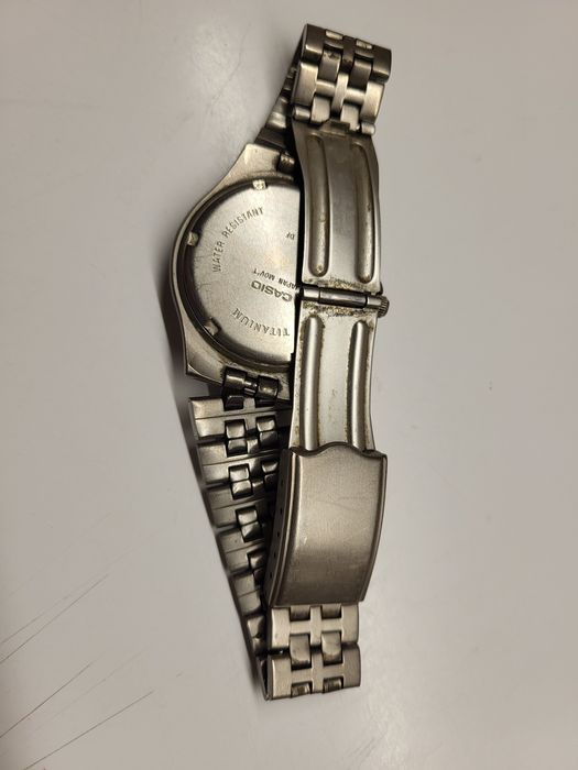 Жіночий наручний годинник Casio MTH-1018 Titanium