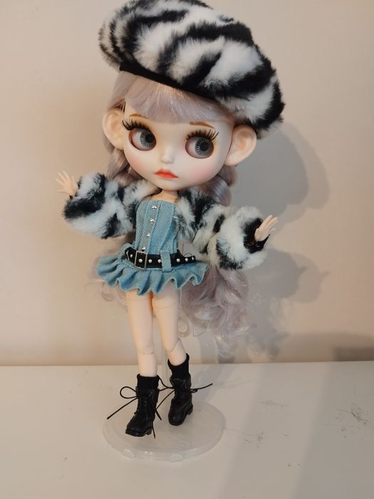 Łaka Blythe doll