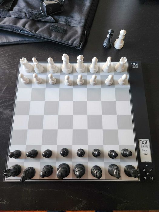 DGT Centaur Chess Board (Com Wifi e suporte Lichess)
