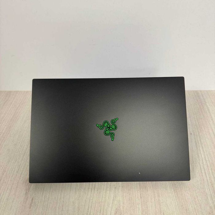 Razer Blade 15 RZ09-0410 2K 165Hz i7-11800H 16GB SSD 256GB RTX 3070