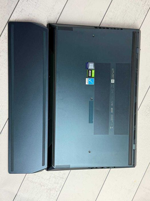 ASUS ZenBook Pro Duo 15 OLED UX582LR RTX 3070 i7-10870H 32ram 2TB 4K