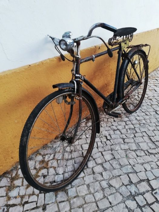 Pasteleira Raleigh Roda 28 com mudanças de cubo