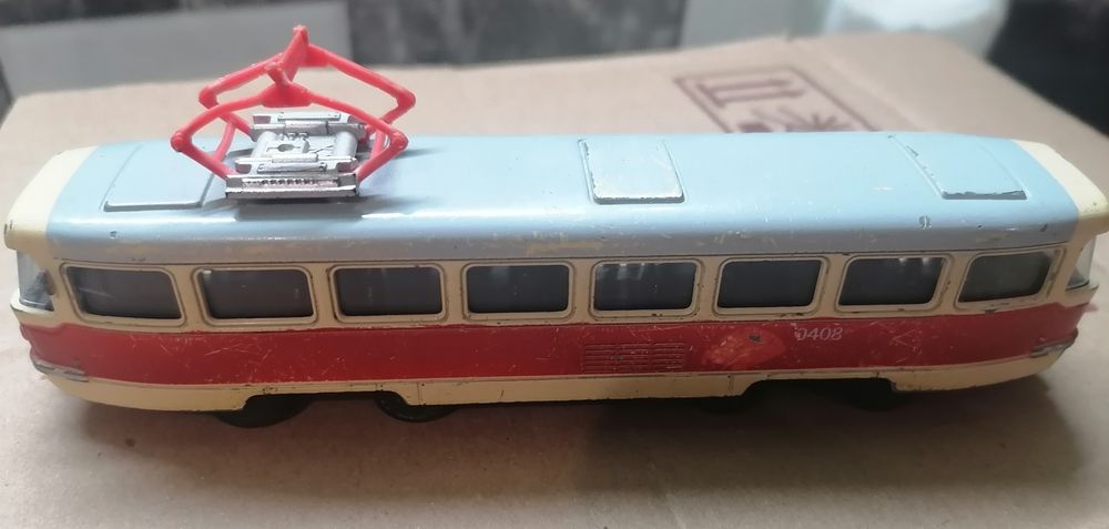 Трамвай игрушка металический