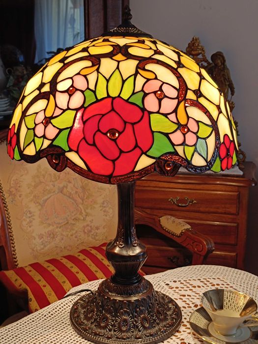 Lampa  ,,Tiffany " duża ,,Kwiaty"