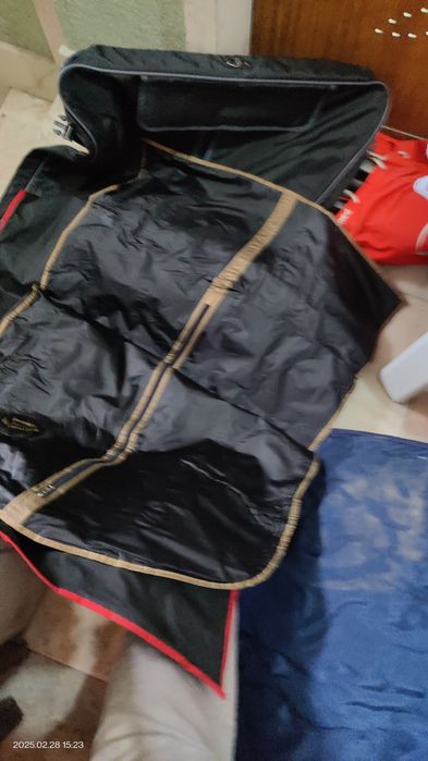 Porta fatos estado impecável