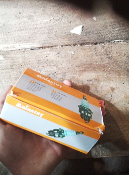 Продам свічки зажигания до бензо-інструменту