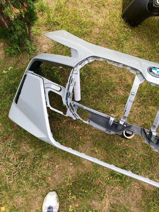 BMW i7 7 G70 бампер передній M-sport 6pdc без нюансів можна колір C4P