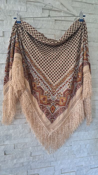 Chustka ze strzępkami