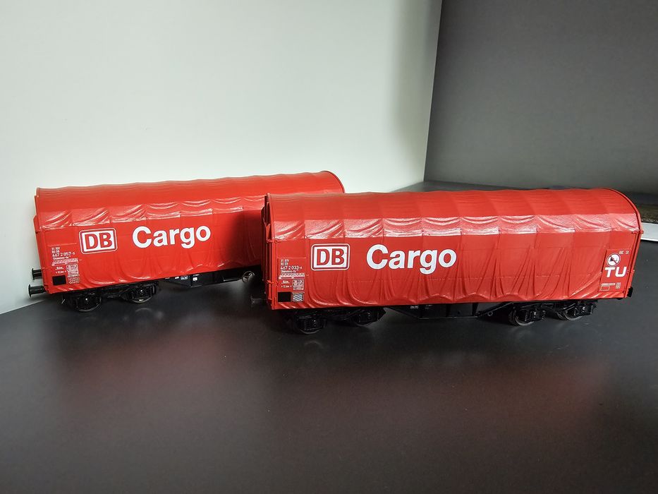 Dwa wagony plandekowe DB Cargo Roco