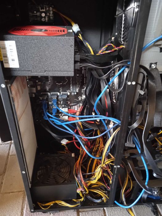 Корпус DONNAGER майнінг ферма на 8 GPU (Mining, AI)