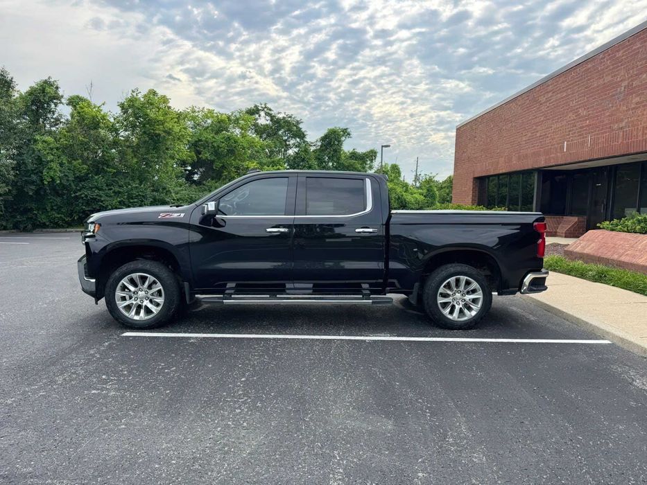 Chevrolet Silverado 1500 LTZ Crew Cab      2021