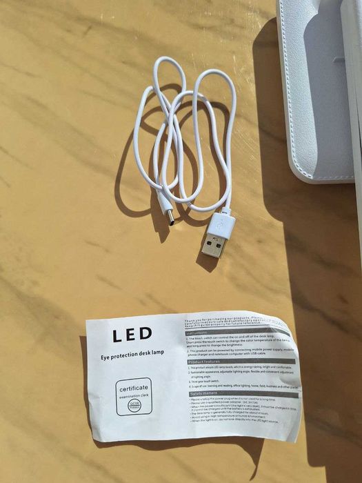 Світлодіодна настільна USB лампа з регульованою яскравістю LED