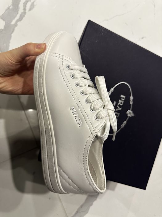 Кросівки Prada оригінал
