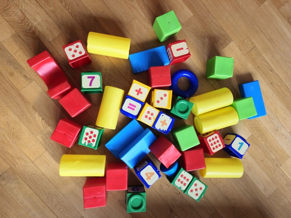 продам детский строительный набор