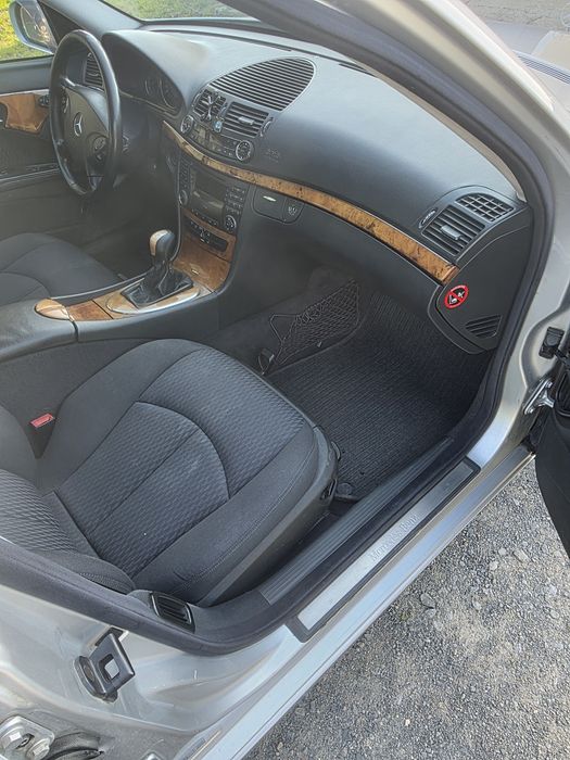 Mercedes-Benz  W211 270CDI 2002 ROK
