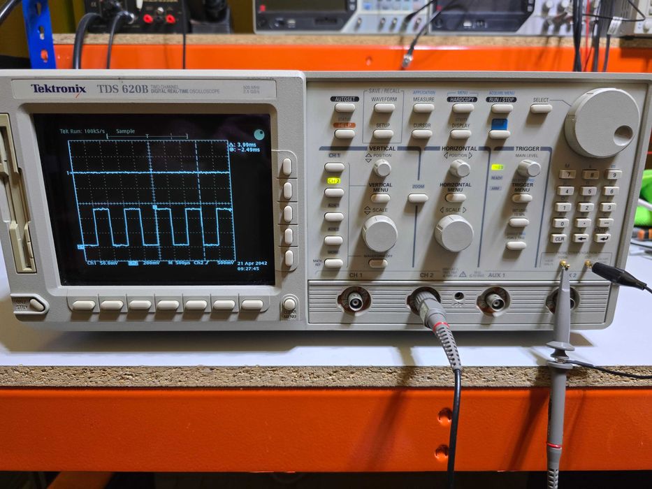 Oscyloskop cyfrowy Tektronix TDS 620B 500MHz; 2,5GS/s dwukanałowy