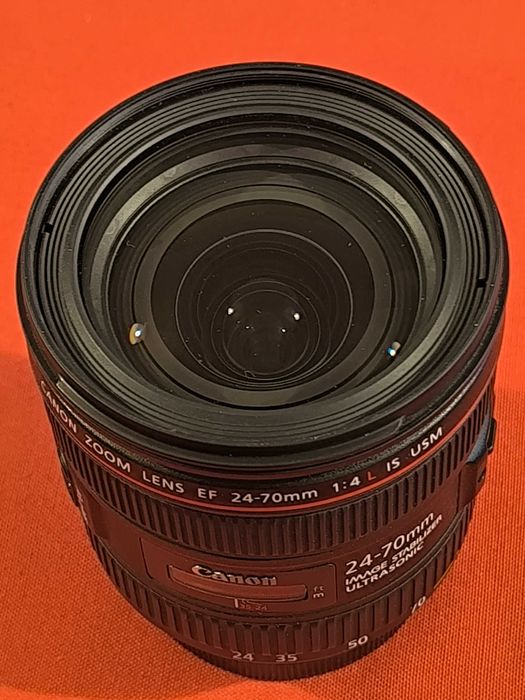 Canon EF 24-70mm f/4L IS USM com parasol