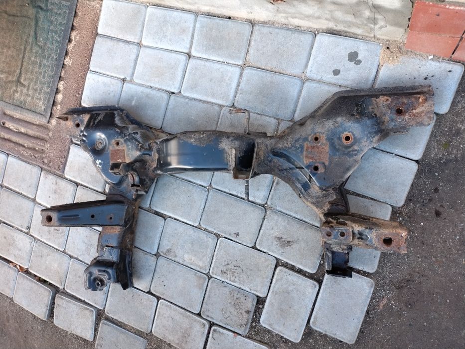 Підрамник(передня балка) Chevrolet Tacuma (Daewoo Rezzo)