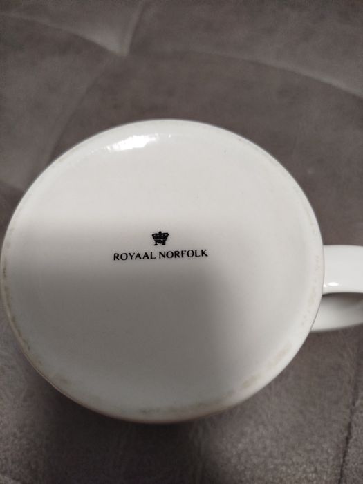 Чашка порцеляна з срібною смугою Royaal Norfolk