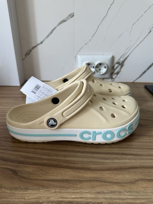 Продам новые кроксы