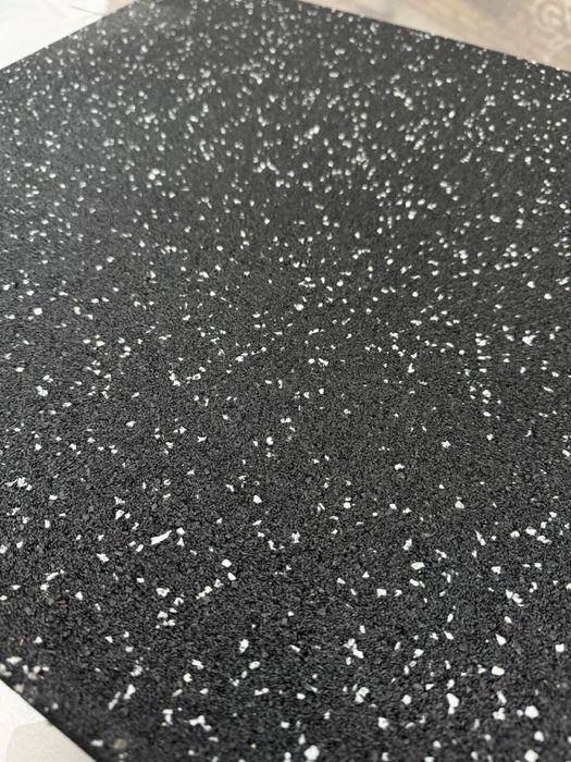 Профессиональное резиновое покрытие (плитка 30 мм)