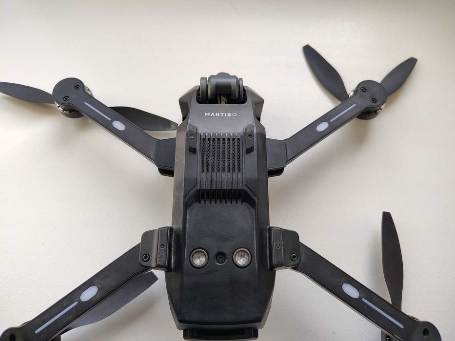 Дрон Mantis Q Yuneec