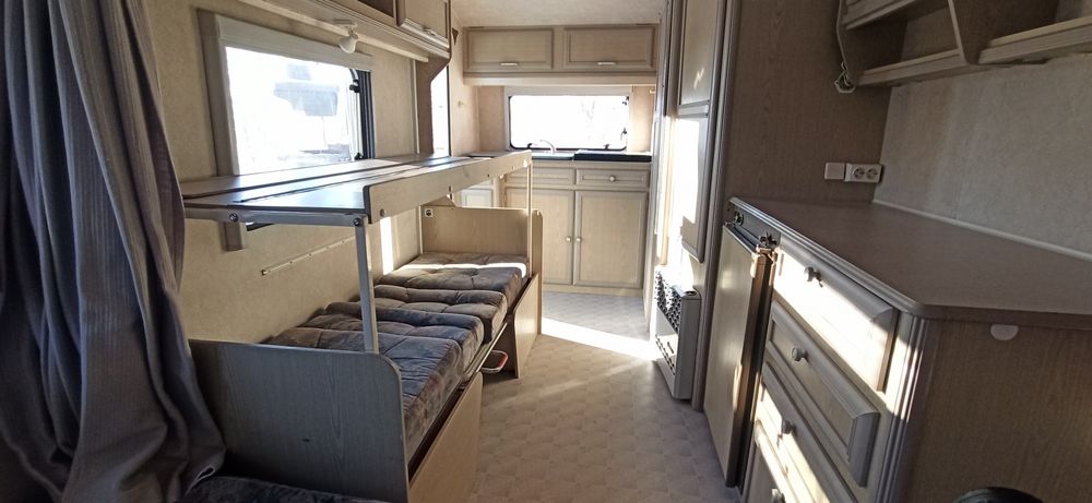 Кемпер, автодом, причіп дача.