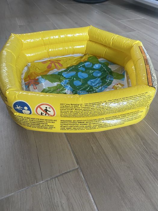 Piscina de criança
