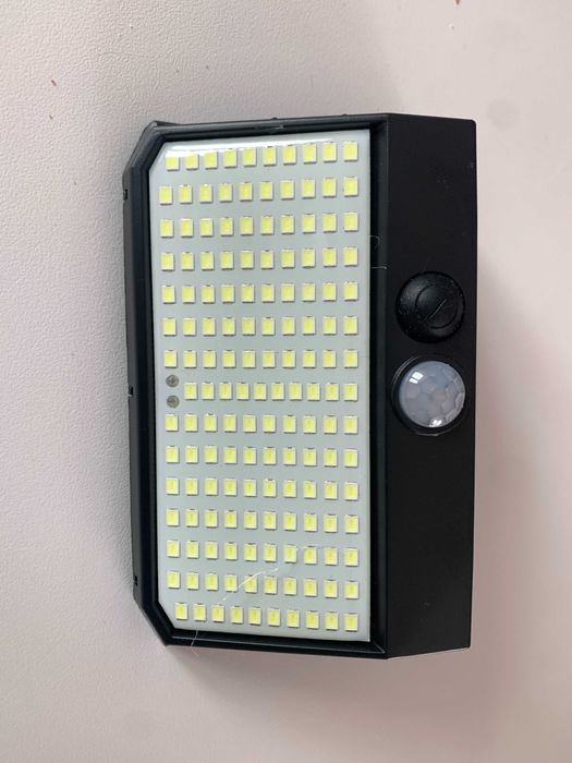 10€ a estrear - 2 candeeiros solares exterior IP65  sensor movimento