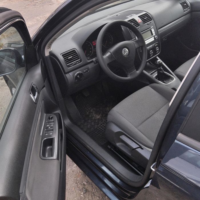 продам Volkswagen golf V