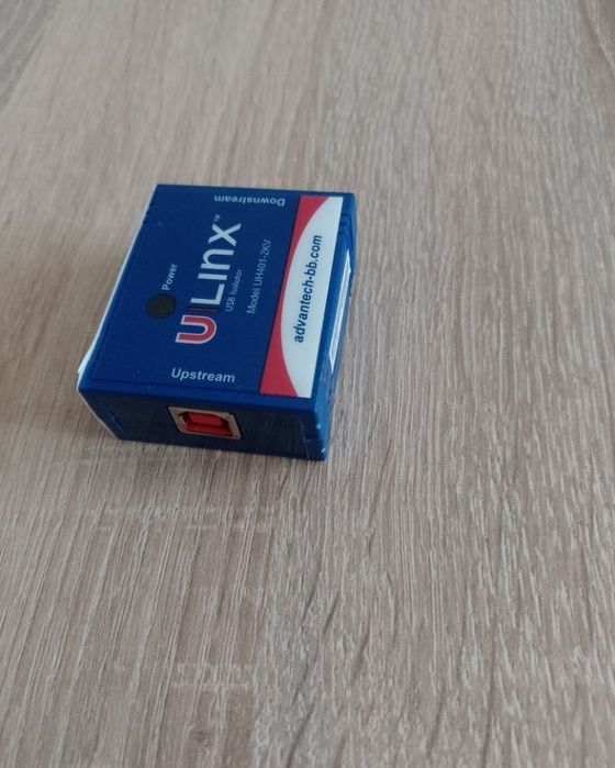przemysłowy izolator USB Advantech