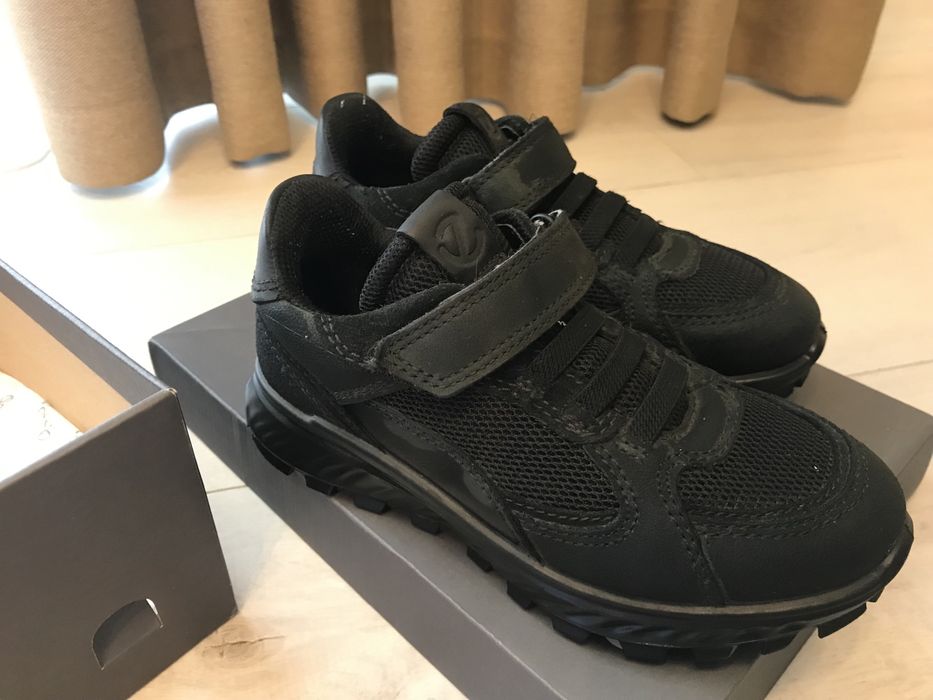 Продам дитячі кросівки Ecco 30 розмір. Як нові.