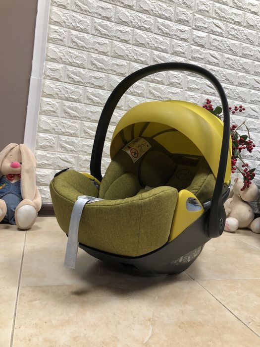 Автокрісло Cybex Cloud Z Plus i-Size Група 0+ (0-13 кг) сайбекс